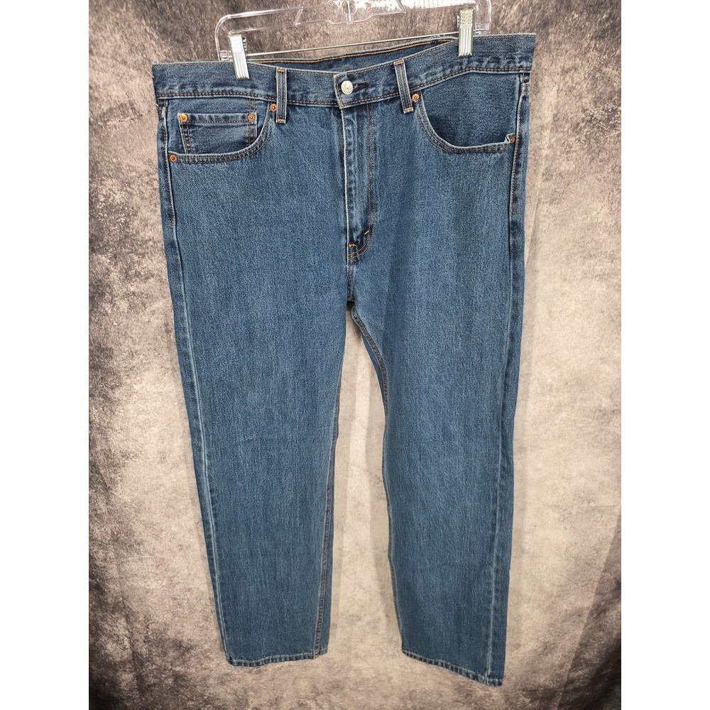 Levis 505 Jeans Mens 38 x 32 Blue Denim Regular Fit Straight Leg Medium Wash